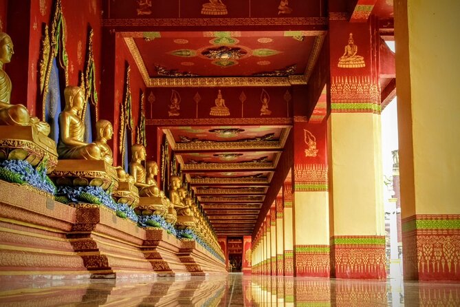 Temples Tour in Thailand from Khaolak - Wat Mahathat Wachiramongkol and the final grand display