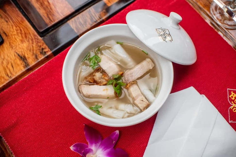 Thai Bus Food Tour Experience in Bangkok - The Giant Swing, government quarter, and a final Chinatown look