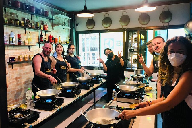Thai cooking class experience in Bangkok with Tingly Thai cooking school - The morning market visit in Bangkok