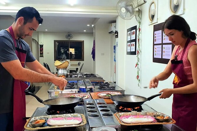 Thai Cooking Class in Phuket - Chef VJ’s teaching style and English instruction