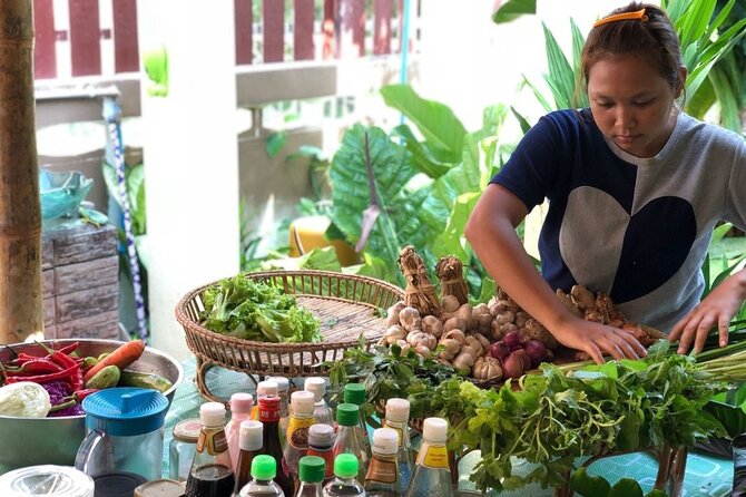 Thai Cooking Class with Local Market Tour in Koh Samui - Cooking in a quiet garden kitchen