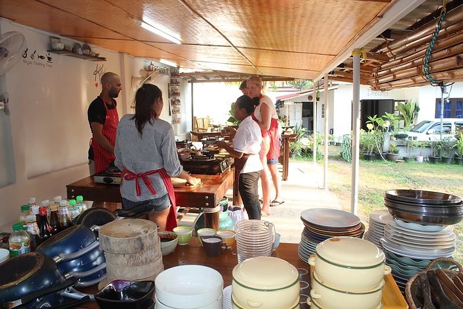 Thai Cooking Class with Local Market Tour in Koh Samui - Why the small local setting matters