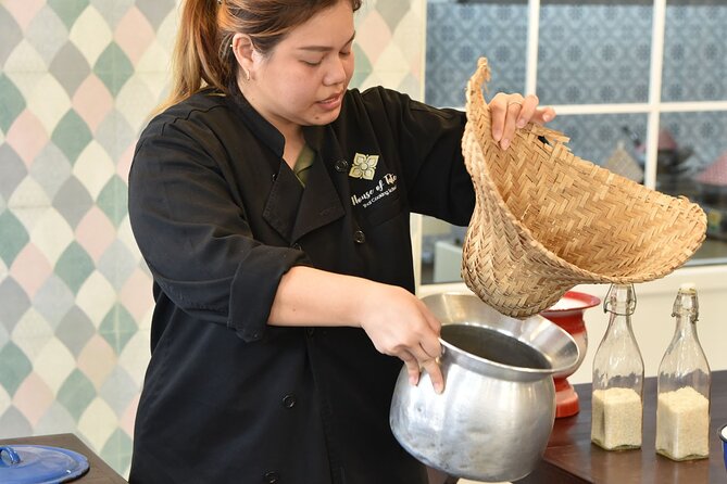 Thai Cooking Class with Market Tour in Sathon Bangkok - Two hours of cooking and four hot dishes