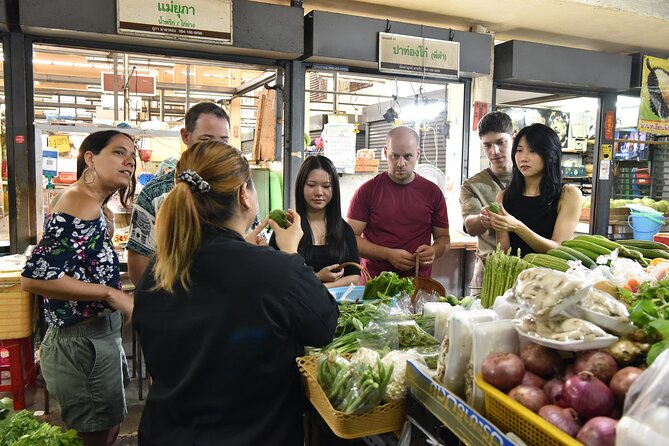 Thai Cooking Class with Market Tour in Sathon Bangkok - Making coconut milk and curry paste by hand