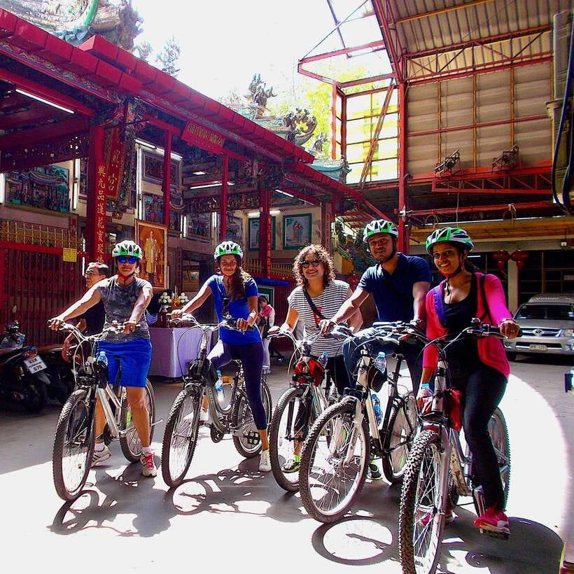 Thai culture and Bangkok local life guided bike tour - Key points at a glance