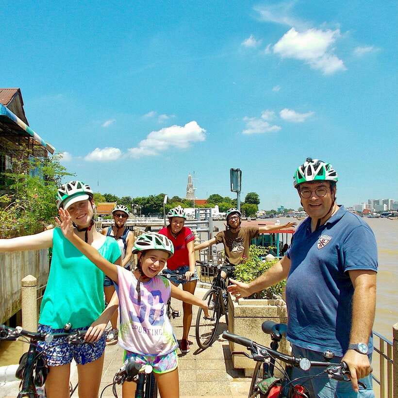 Thai culture and Bangkok local life guided bike tour - Talat Noi and Bangkok’s Chinese roots