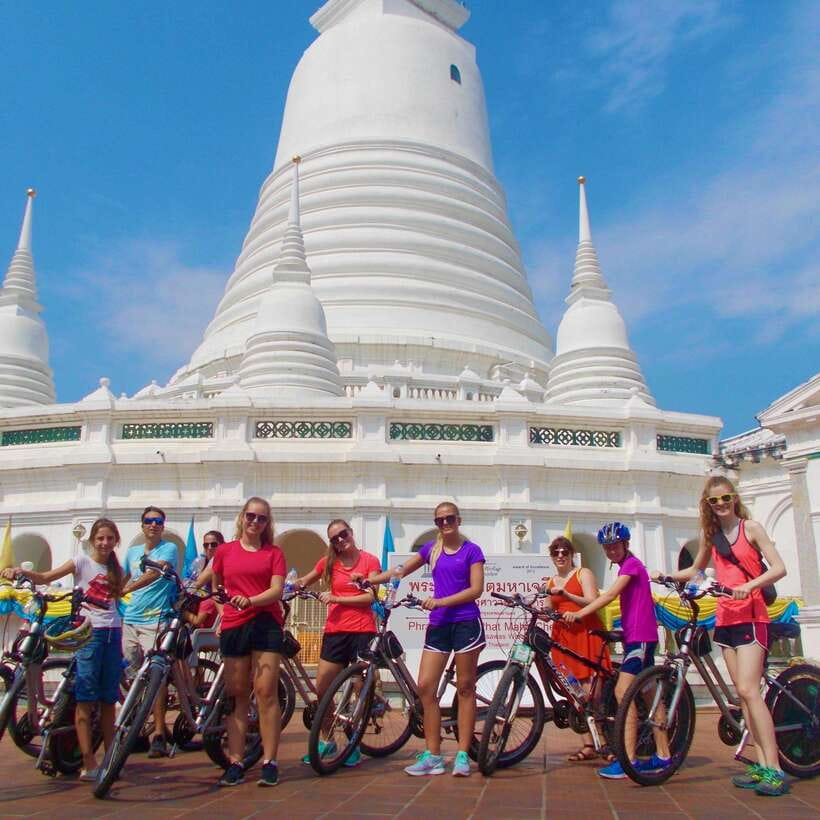 Thai culture and Bangkok local life guided bike tour - Meeting the group near Hua Lamphong