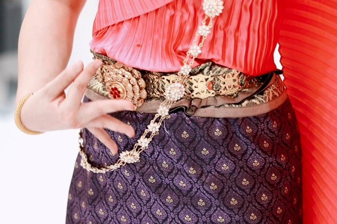 Thai Dance Class at Wat Arun - Who should book this experience?