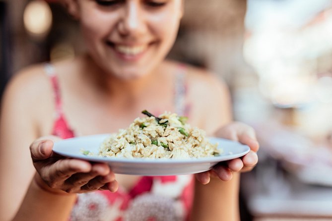 The 10 Tastings of Chiang Mai With Locals: Private Street Food Tour - Why a private food tour works well in Chiang Mai