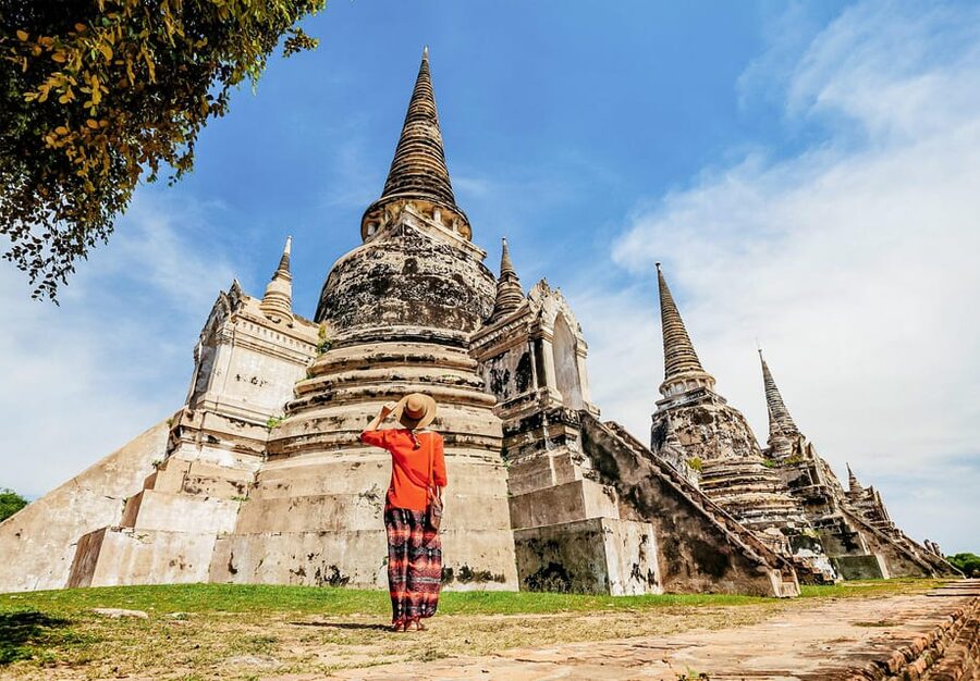 The Old Siam: Ayutthaya Temples Small Group Tour with Lunch - Starting from Bangkok and riding north