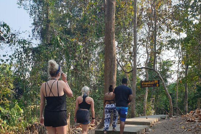 The Original Sticky Waterfalls Tour Chiang Mai Thailand - A local Thai lunch in Mae Taeng