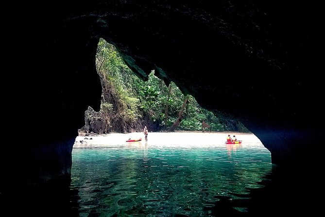 Tin Adventure Sea Tour to 4 Islands & Emerald Cave from Koh Lanta - Why this boat trip makes sense from Koh Lanta