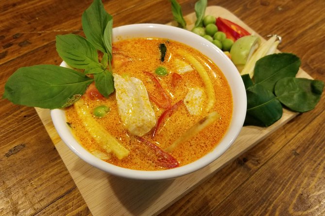 Tingly Thai Cooking School Evening Class - Arriving in Bang Rak for the 6 p.m. start