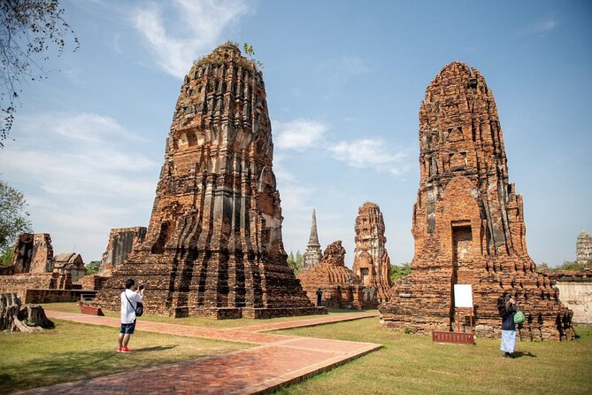 UNESCO's Ayutthaya Historical Park: Full-Day Tour from Bangkok - Food, water, and the practical cost of the day