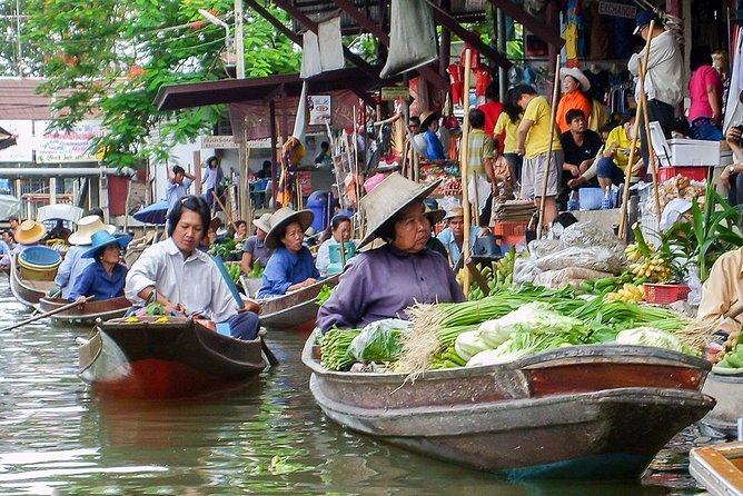 Unique Bangkok Markets: Train Market & Floating Market Adventure - Why these two markets belong together
