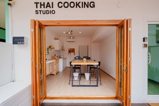 Unique Thai Cooking Experience in Patong with Chef Care - The teaching style and atmosphere