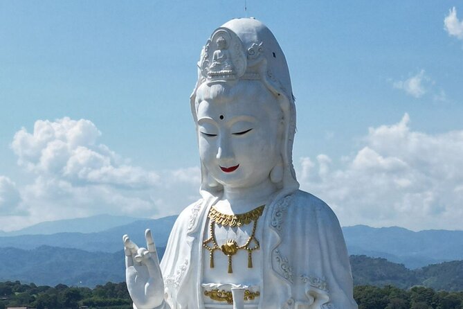 Visit Chiang Rai Temples and Lalitta Cafe from Chiang Mai - Is this Chiang Rai day trip worth the long road journey?