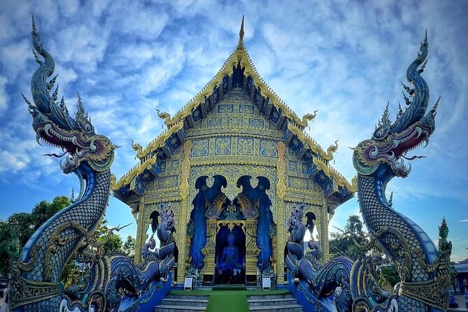 Visit Chiang Rai Temples and Lalitta Cafe from Chiang Mai - Lunch, transport, and the small-group setup