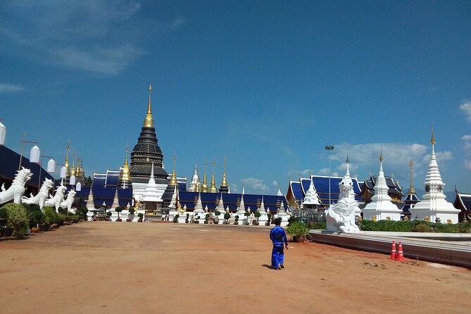 Visit Dantewada(Angel Land), Blue Temple, and Sticky Waterfall - Bua Tong Sticky Waterfall: the day’s main event