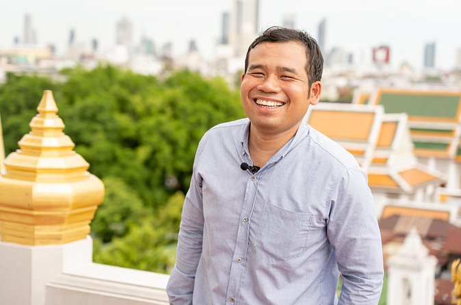 Visit temples in and around Bangkok with a former monk of 10 years - Comfort, clothing, and practical limits