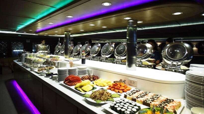 Wonderful Pearl Cruise with Private Hotel Transfer - Wat Arun and the first landmark views
